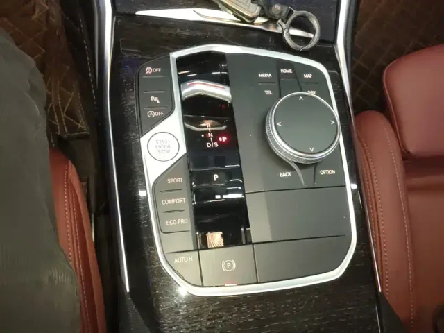 BMW 3 Series — Фото автомобиля 9