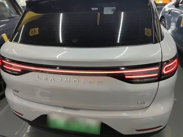 Leapmotor C11 — Фото автомобиля 5