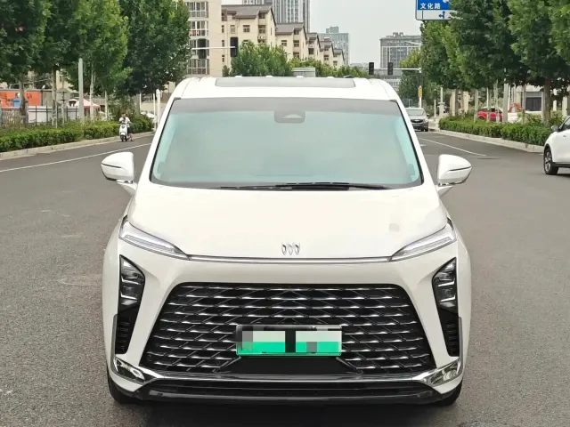 Buick Buick GL8 New Energy 2024 Landglory Luxury Edition 7-Seater — Фото автомобиля 2