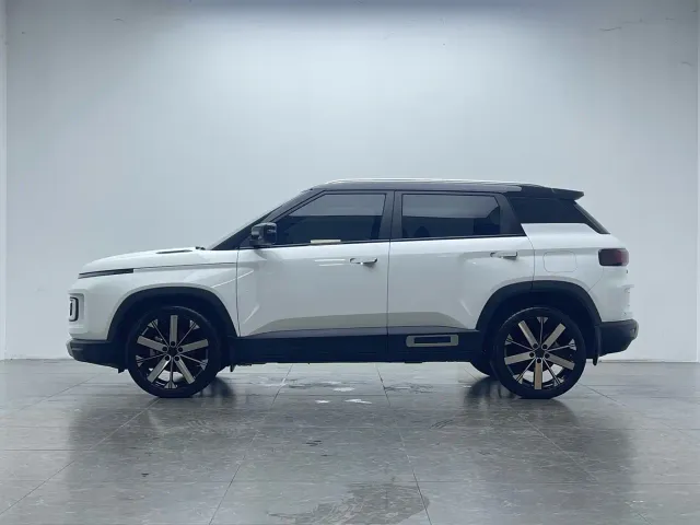 Geely ICON — Фото автомобиля 6