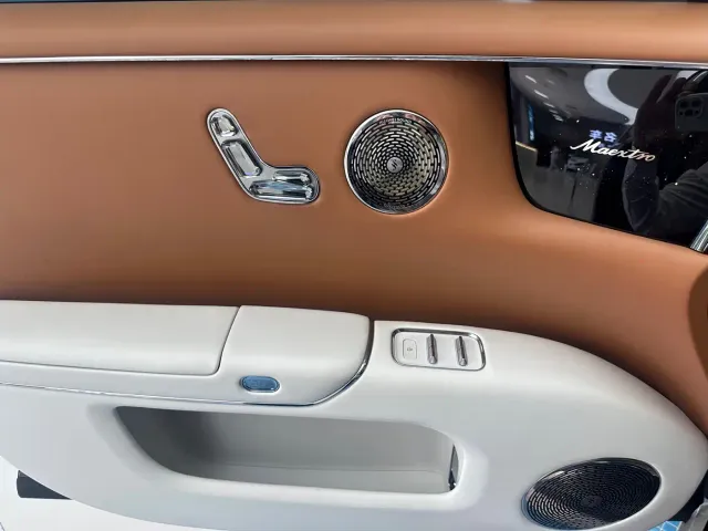 Maextro S800 — Фото автомобиля 10