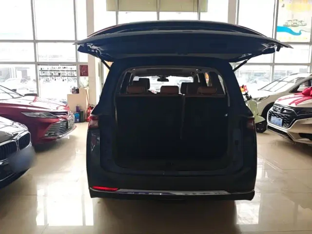 Wuling Jiachen — Фото автомобиля 18