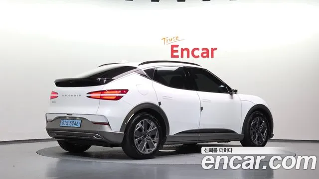 Genesis GV60 — Фото автомобиля 2