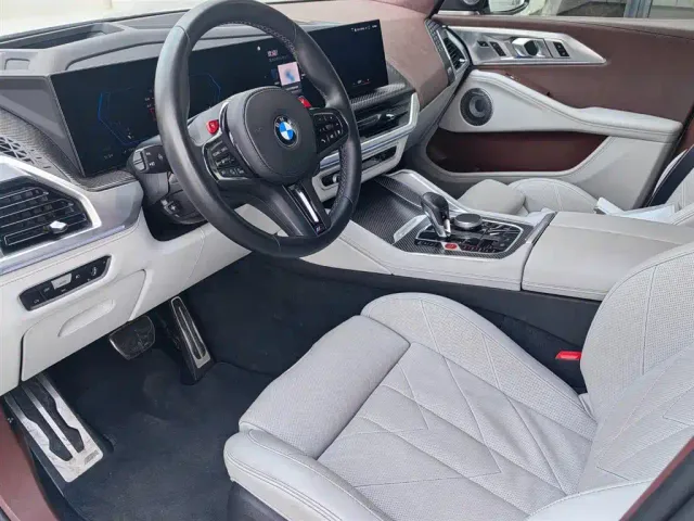 BMW XM — Фото автомобиля 8
