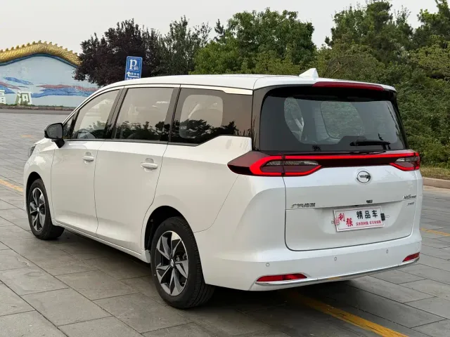 GAC Trumpchi M6 — Фото автомобиля 22