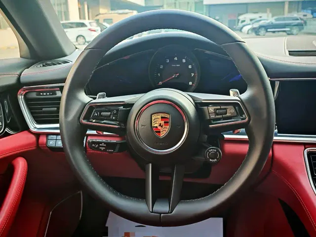 Porsche Panamera — Фото автомобиля 16