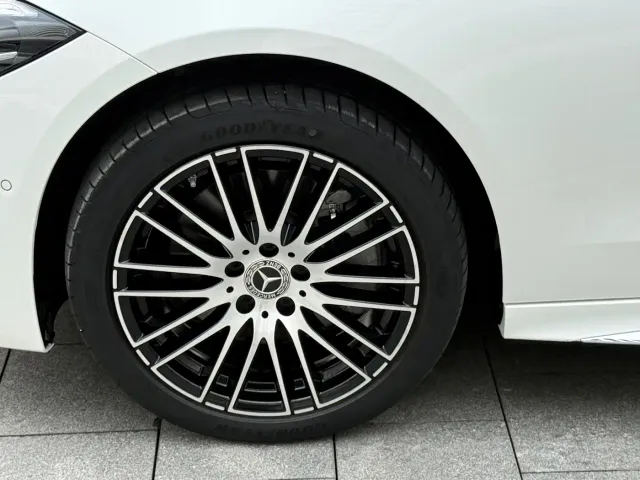Mercedes-Benz C-Class — Фото автомобиля 10