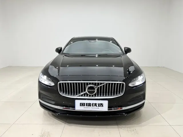 Volvo S90 — Фото автомобиля 2