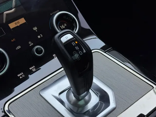 Land Rover Range Rover Evoque — Фото автомобиля 9