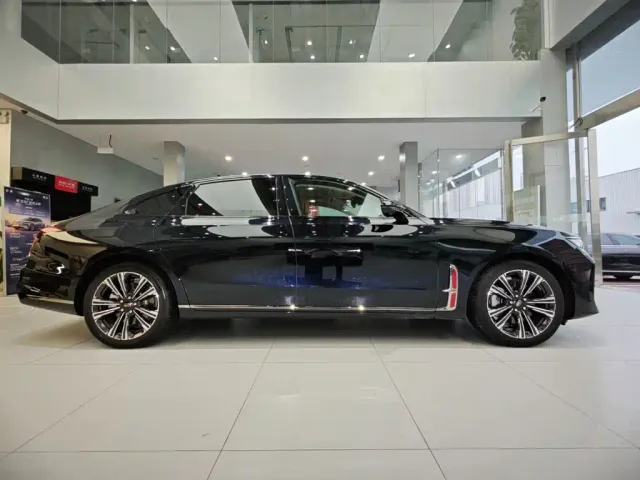 Hongqi H9 — Фото автомобиля 24