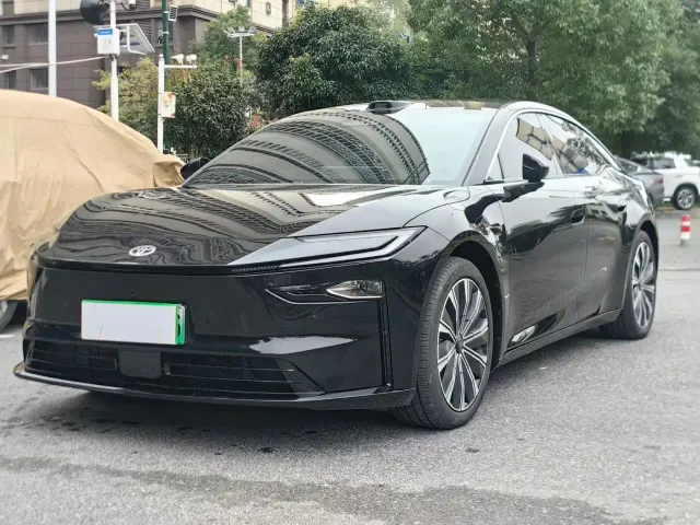 Фотография автомобиля — Toyota BoZhi 7