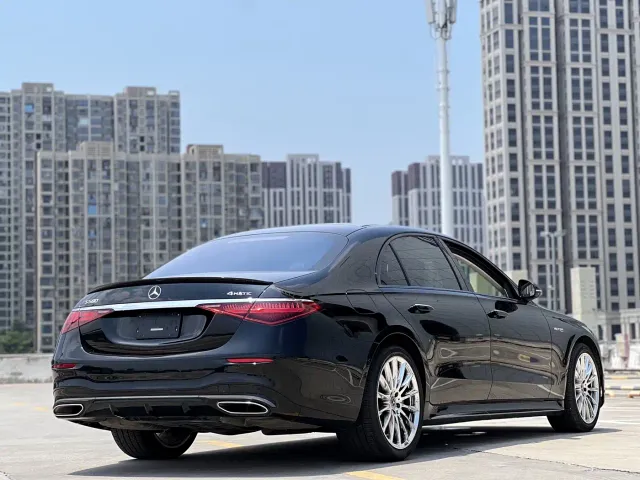 Mercedes-Benz S-Class — Фото автомобиля 12