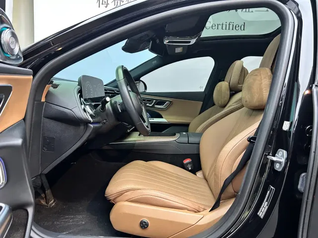 Mercedes-Benz E-Class — Фото автомобиля 7