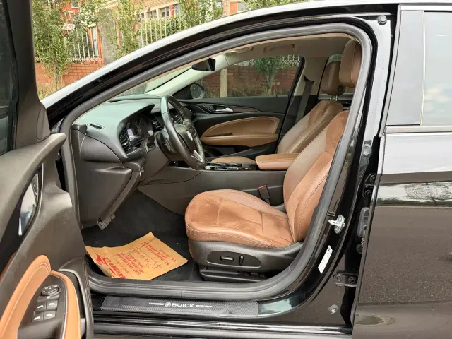 Buick Regal — Фото автомобиля 10