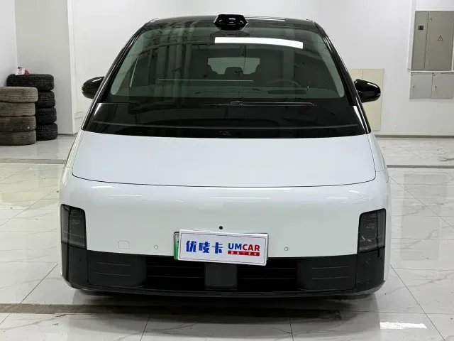 Li Auto MEGA — Фото автомобиля 2