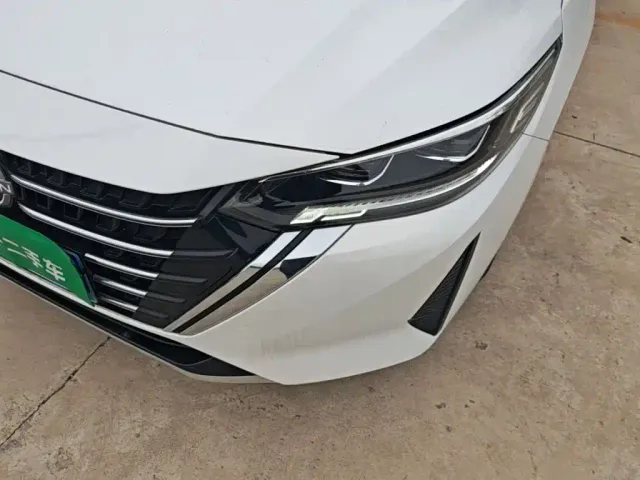 Nissan Sylphy — Фото автомобиля 22