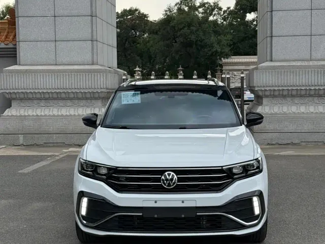 Volkswagen T-Roc — Фото автомобиля 2