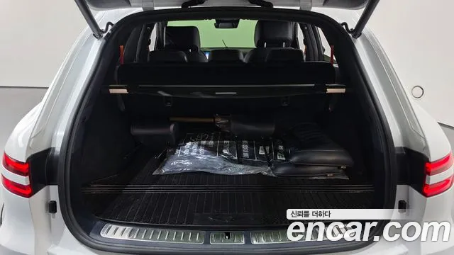 Genesis GV70 — Фото автомобиля 23