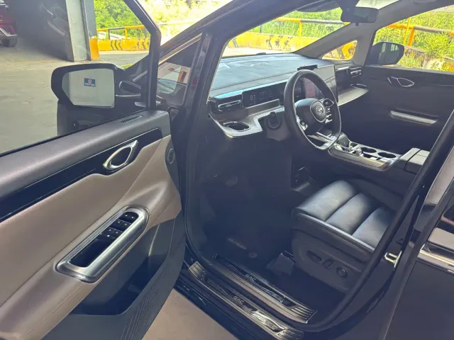 GAC Trumpchi E8 — Фото автомобиля 6