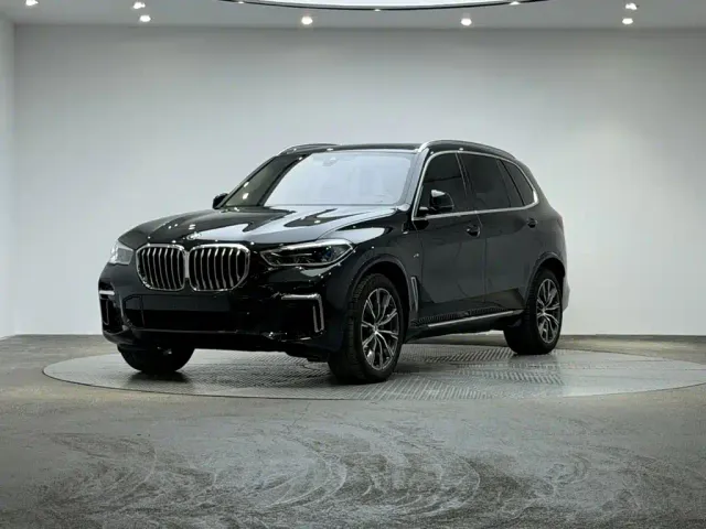 Фотография автомобиля — BMW X5