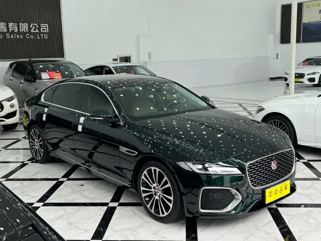 Jaguar XFL — Фото автомобиля 3