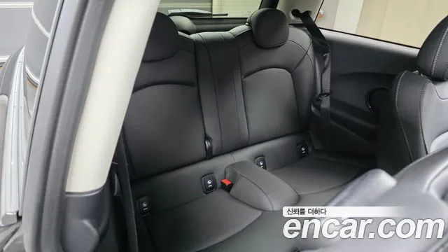 Mini Cooper Cooper Classic Plus — Фото автомобиля 11