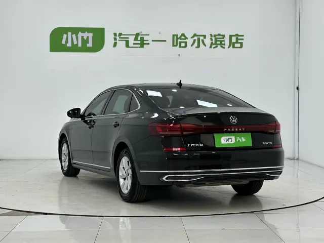 Volkswagen Passat — Фото автомобиля 4