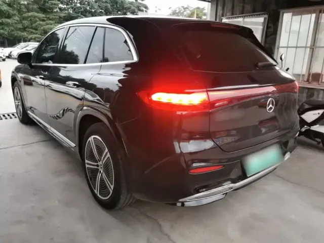 Mercedes-Benz EQS SUV — Фото автомобиля 4