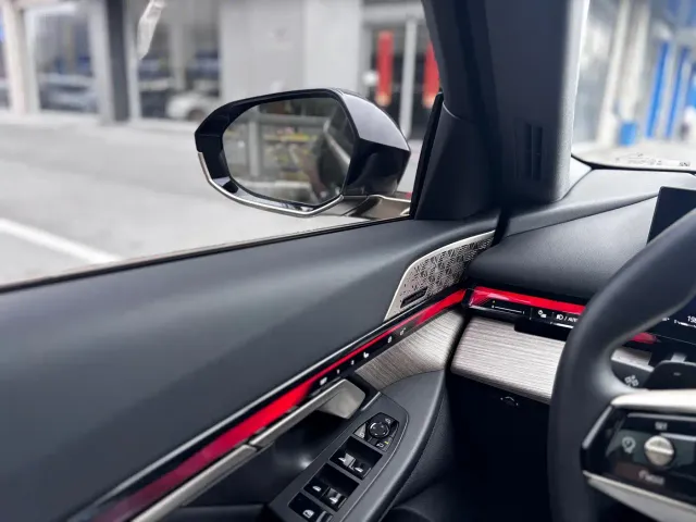 BMW 5 Series — Фото автомобиля 15