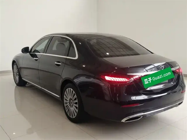 Mercedes-Benz E-Class — Фото автомобиля 22