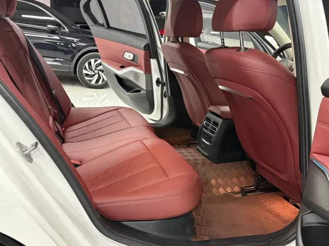 BMW i3 — Фото автомобиля 14