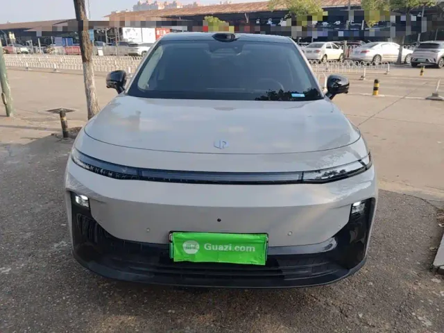 Leapmotor B10 — Фото автомобиля 2
