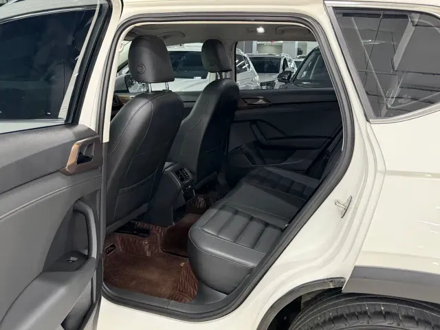 Volkswagen Tharu — Фото автомобиля 11