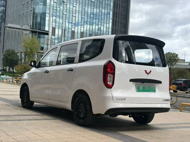 Wuling Hongguang — Фото автомобиля 7