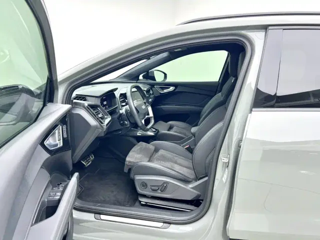 Audi Q4 e-tron — Фото автомобиля 10