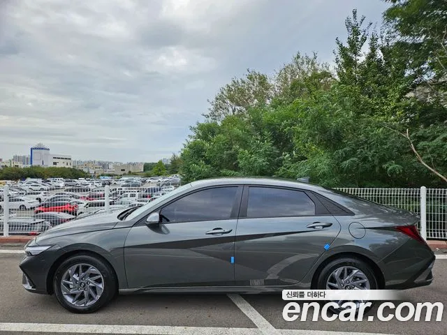 Hyundai Avante CN7 — Фото автомобиля 2
