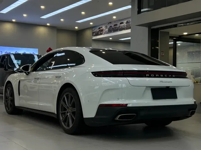 Porsche Panamera — Фото автомобиля 4