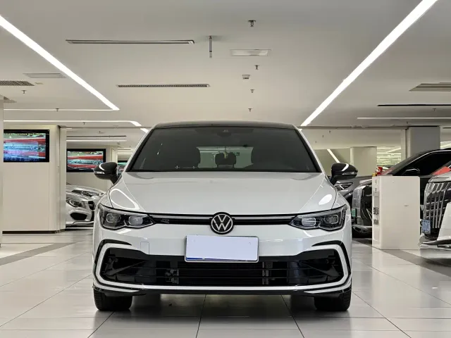 Volkswagen Golf — Фото автомобиля 2