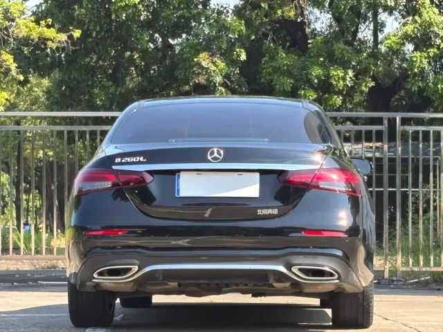 Mercedes-Benz E-Class — Фото автомобиля 16