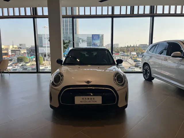 MINI Hatch — Фото автомобиля 2