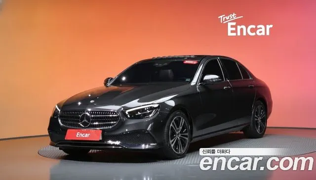 Фотография автомобиля — Mercedes-Benz E-Class W213