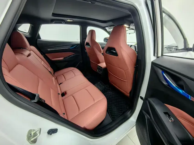 Changan X5 Plus — Фото автомобиля 10