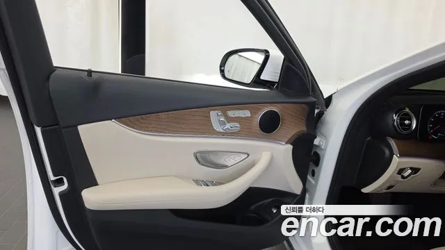 Mercedes-Benz E-Class W213 — Фото автомобиля 13