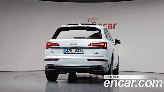Audi Q5 40 TDI quattro Premium — Фото автомобиля 3