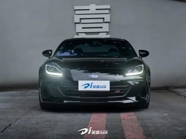 Subaru BRZ — Фото автомобиля 2