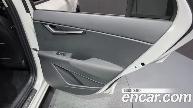 Kia Niro The All New Niro Signature — Фото автомобиля 22
