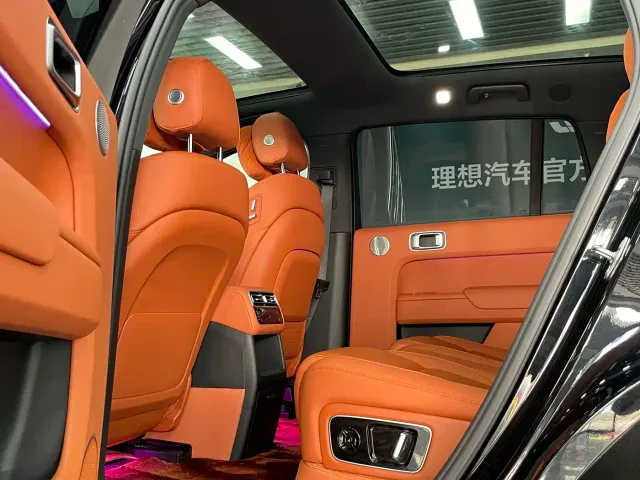 Li Auto L7 — Фото автомобиля 6