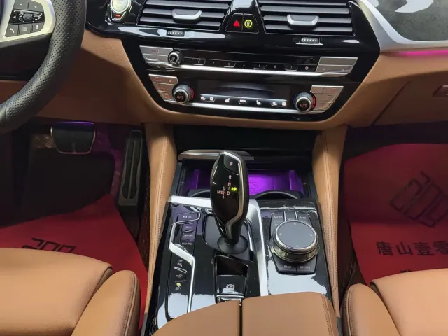 BMW 6 Series Gran Turismo — Фото автомобиля 22
