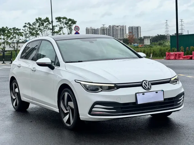 Volkswagen Golf — Фото автомобиля 3
