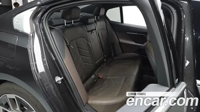 BMW 5 Series G60 — Фото автомобиля 18